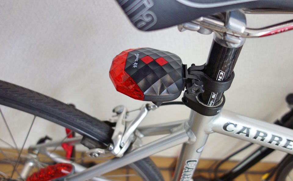 自転車用レーザーテールライト