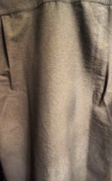 シワの付きにくい東レ素材の服